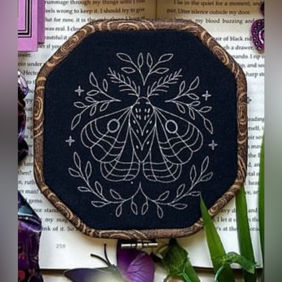 🛑SOLD🛑 3/$25 FairyLoot Embroidery Kit - Picture 3 of 4